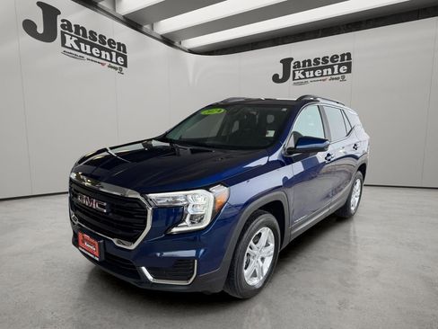 Used 2023 GMC Terrain SLE w/ Driver Convenience Package AWD/4WD image 5