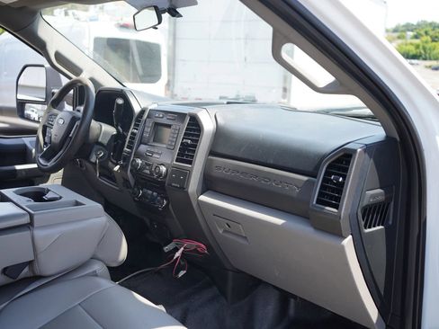 Used 2018 Ford F450 XL w/ Power Equipment Group RWD image 2