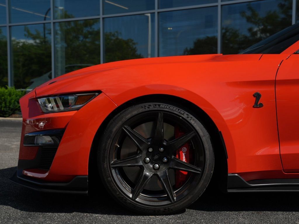Used 2022 Ford Mustang Shelby GT500 w/ Carbon Fiber Track Pack RWD image 9