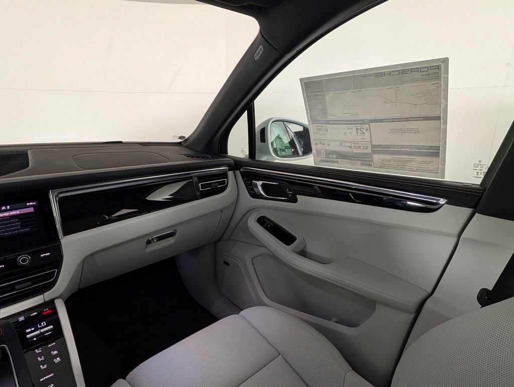 New 2026 Porsche Macan AWD/4WD image 23
