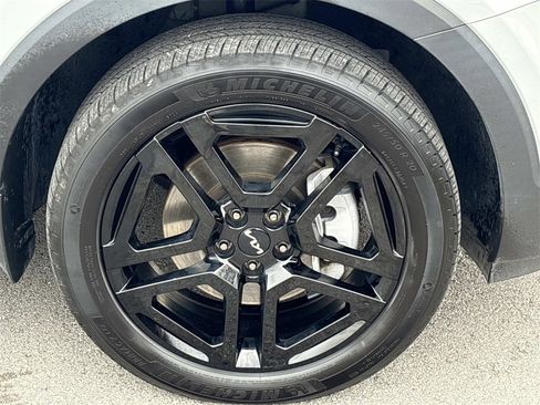 Used 2023 Kia Telluride SX Prestige X-Line image 11