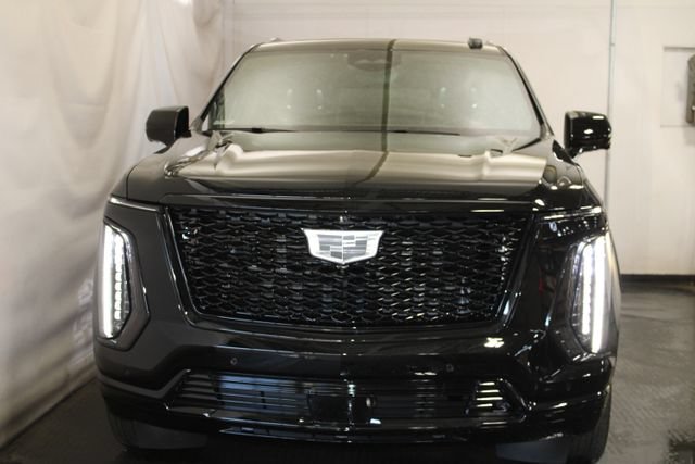 Used 2026 Cadillac Escalade Platinum Sport w/ LPO, ONYX Package AWD/4WD image 3
