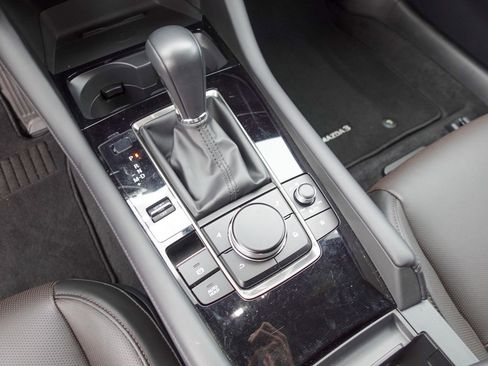 Certified 2025 MAZDA MAZDA3 Hatchback w/Premium Plus Pkg image 19