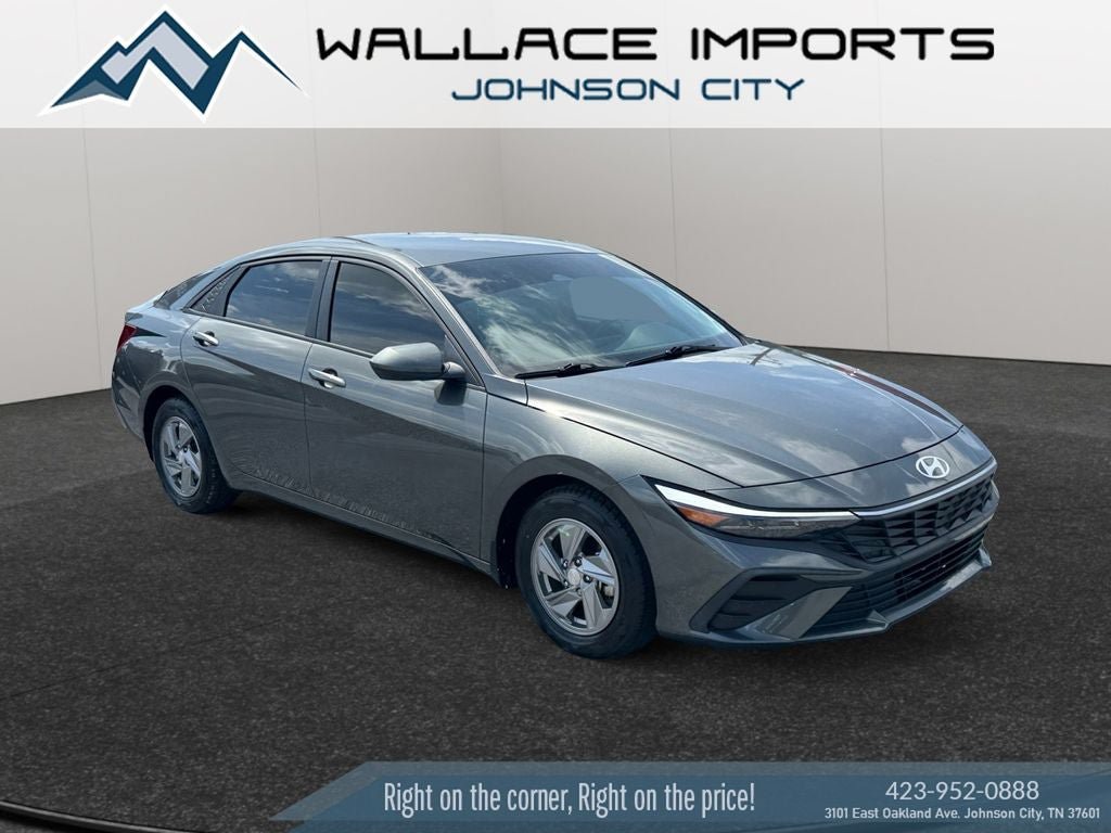 Used 2024 Hyundai Elantra SE FWD image 7