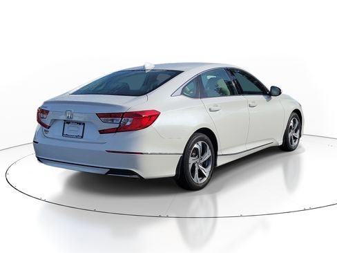 Used 2018 Honda Accord EX image 6