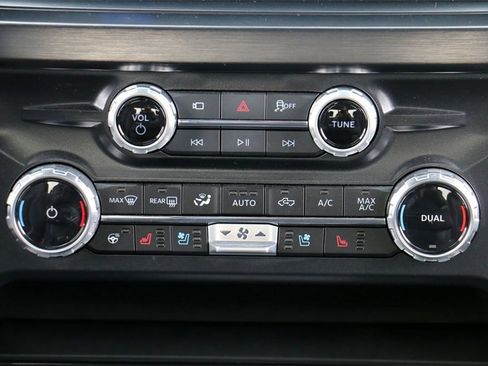 New 2026 Ford F250 Lariat w/ Black Appearance Package image 32