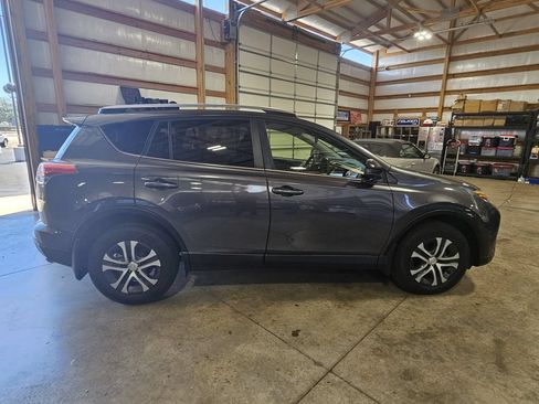 Used 2018 Toyota RAV4 LE w/ All Weather Liner Package AWD/4WD image 9