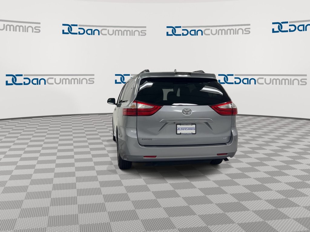Used 2018 Toyota Sienna LE FWD image 7