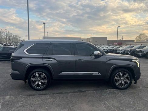 Used 2023 Toyota Sequoia Capstone AWD/4WD image 7