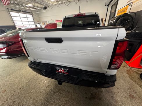 Used 2023 Chevrolet Colorado Z71 w/ Z71 Convenience Package 2 image 6