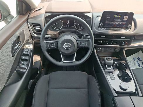 Used 2023 Nissan Rogue S AWD/4WD image 13