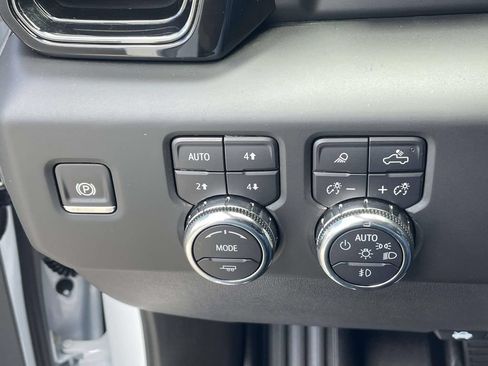 Used 2025 GMC Sierra 1500 AT4X AWD/4WD image 19