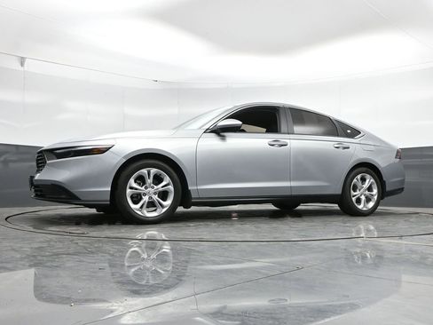 Used 2024 Honda Accord LX image 43