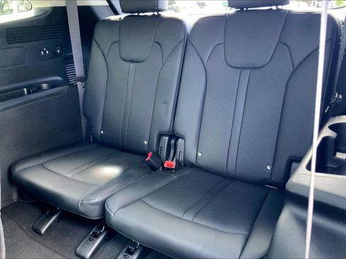 Used 2023 Kia Sorento EX w/ Panoramic Sunroof Package AWD/4WD image 30