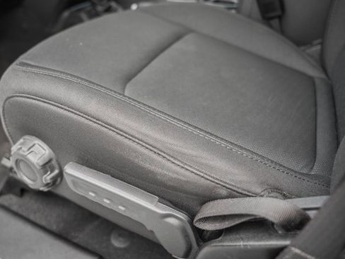 Used 2022 Jeep Wrangler Unlimited Sahara w/ Dual Top Group image 32