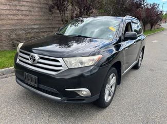 Used 2013 Toyota Highlander Limited AWD/4WD video 1