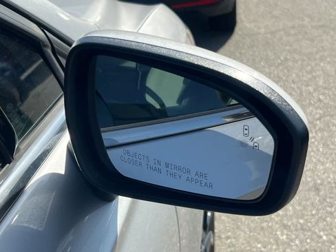 Used 2019 Ford Fusion SE w/ Equipment Group 151A FWD image 16