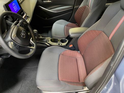 Used 2025 Toyota Corolla SE image 19