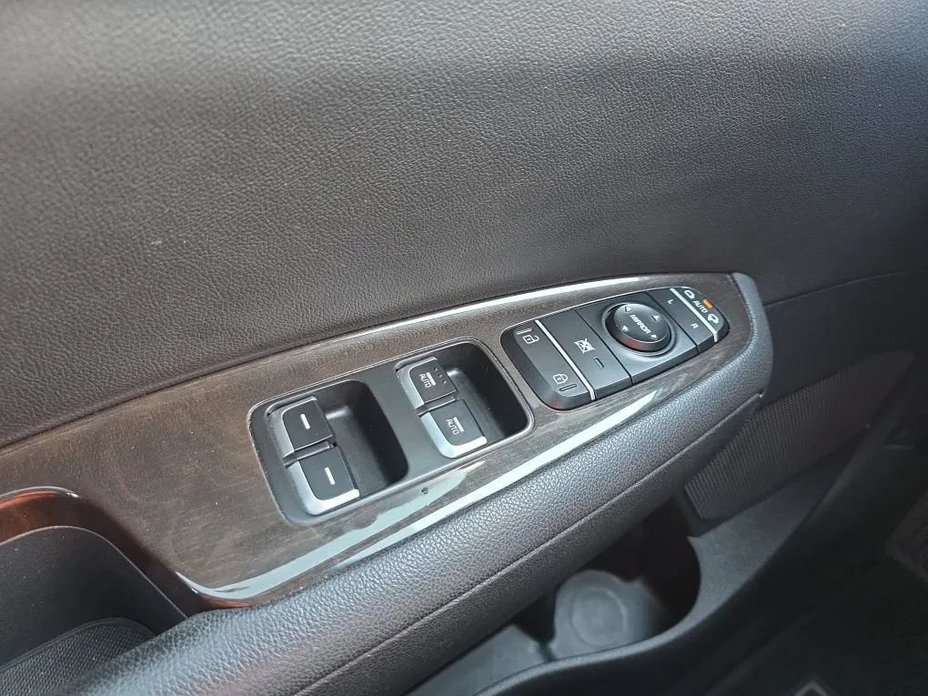 Used 2018 Kia Optima EX FWD image 23