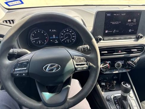 Used 2023 Hyundai Kona SEL FWD image 9