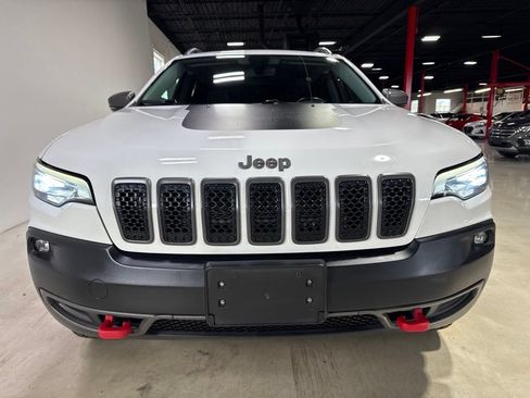 Used 2019 Jeep Cherokee Trailhawk AWD/4WD image 9