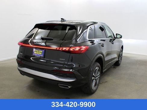 New 2025 Audi Q5 Premium image 4