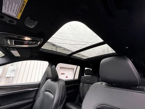 New 2025 Jeep Grand Cherokee L Limited image 36