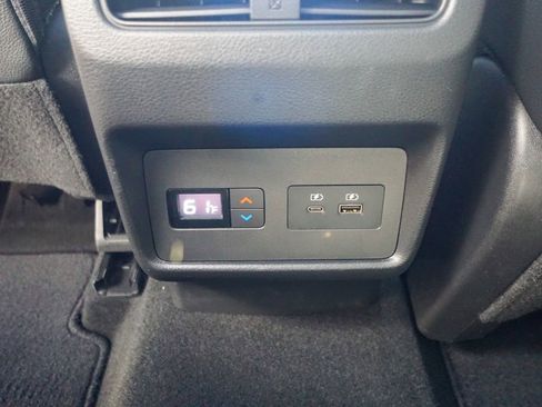 Used 2021 Nissan Rogue SL image 29