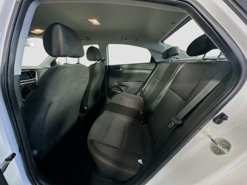 Used 2021 Hyundai Accent SE FWD image 25