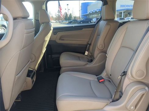 Used 2023 Honda Odyssey Touring image 13