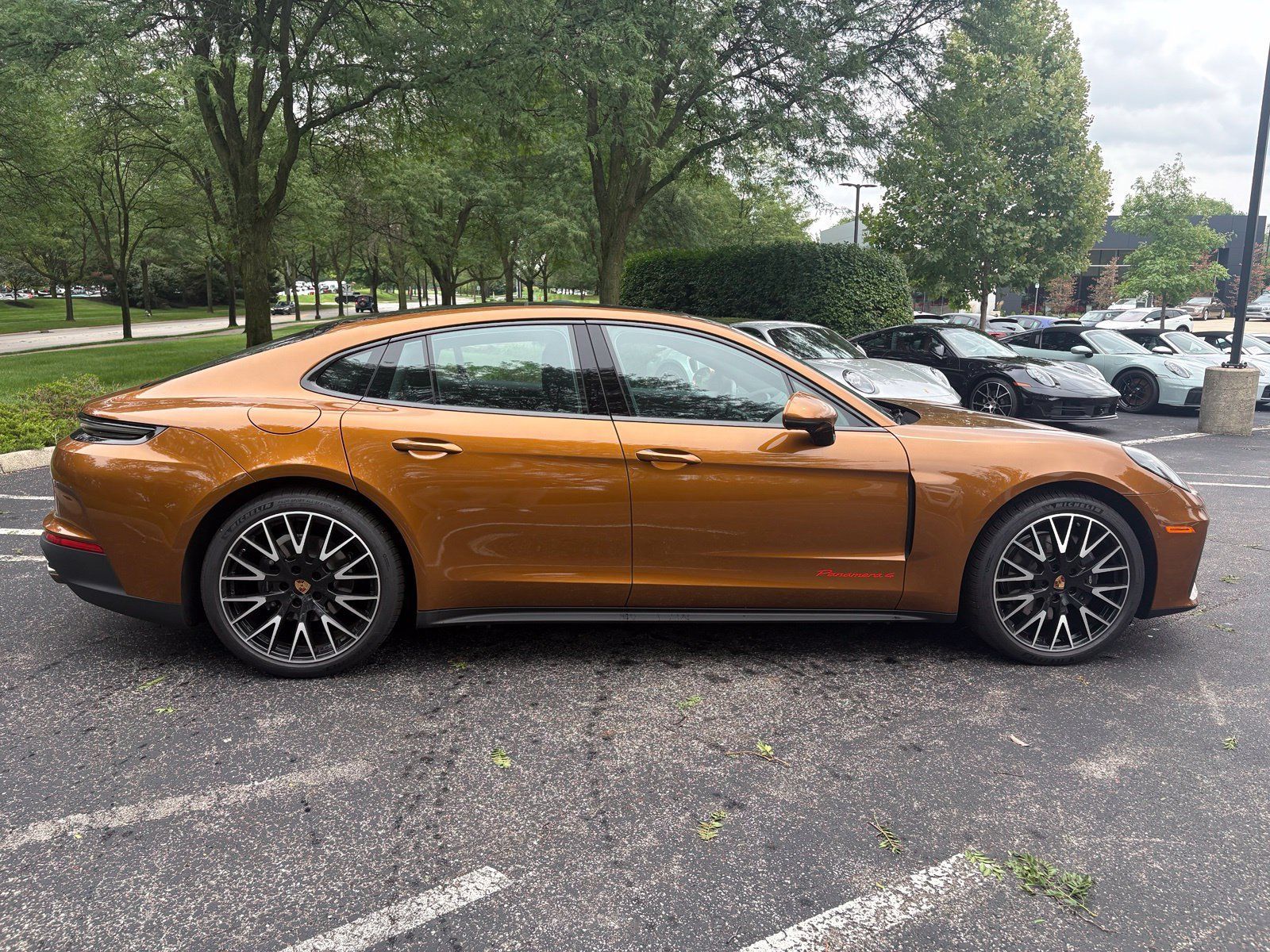 Used 2025 Porsche Panamera 4 w/ Premium Package AWD/4WD image 5
