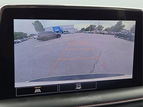 Used 2021 Chevrolet Suburban RST AWD/4WD image 17