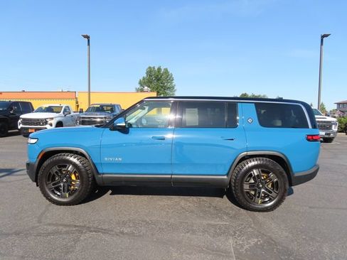 Used 2023 Rivian R1S Adventure AWD/4WD image 4