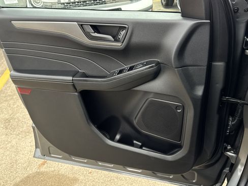 Used 2025 Ford Escape Active image 23