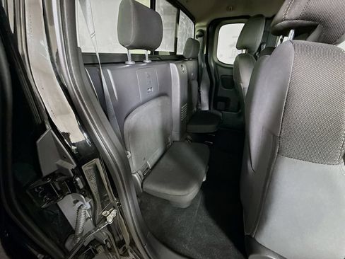 Certified 2025 Nissan Frontier SV RWD image 28