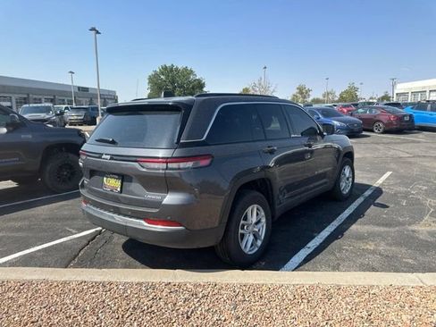 Used 2025 Jeep Grand Cherokee Laredo X w/ Trailer Tow Package AWD/4WD image 5