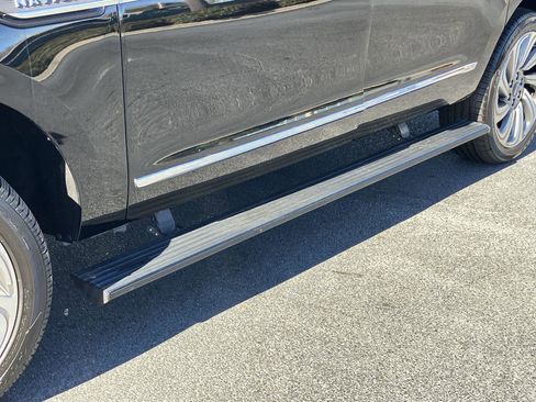 Used 2022 Lincoln Navigator L Reserve image 10