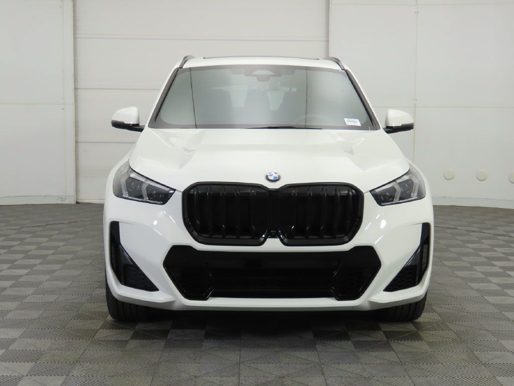 Certified 2026 BMW X1 xDrive28i w/ Technology Package AWD/4WD image 3