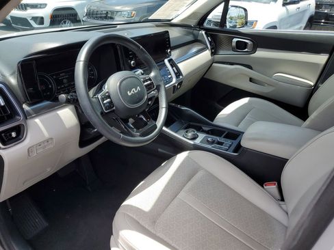 Used 2023 Kia Sorento EX image 15