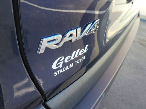 Used 2023 Toyota RAV4 XLE Premium image 6