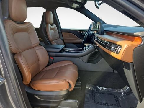 Used 2023 Lincoln Aviator Reserve w/ Equipment Group 201A AWD/4WD image 40