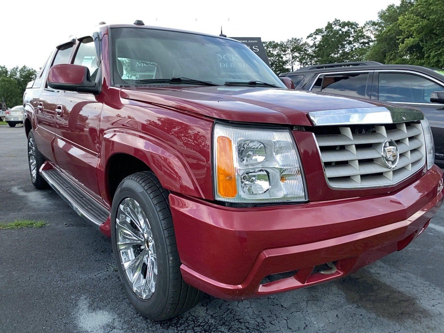 Used 2004 Cadillac Escalade EXT AWD/4WD image 3