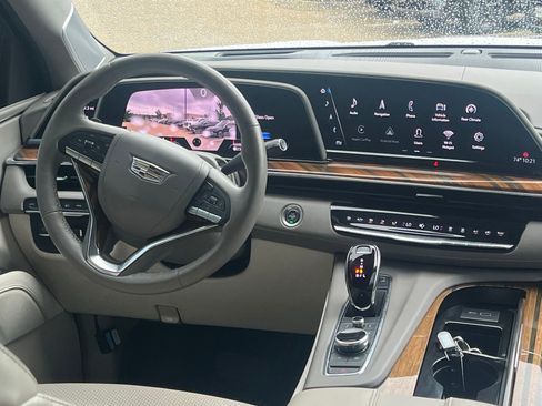 Used 2022 Cadillac Escalade Sport Platinum w/ LPO, ONYX Package AWD/4WD image 21