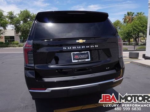 Used 2025 Chevrolet Suburban LT RWD image 53