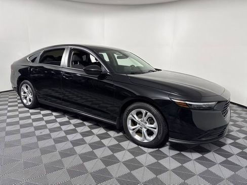 Used 2023 Honda Accord LX image 9