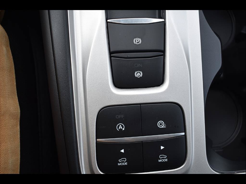 Used 2023 Ford Explorer XLT RWD image 10
