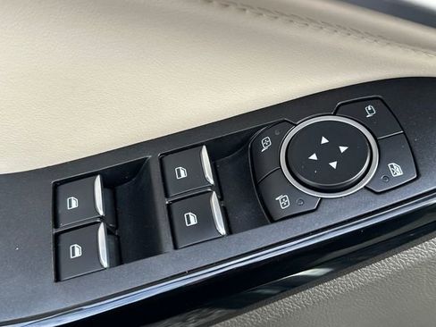 Used 2021 Ford Explorer Platinum w/ Equipment Group 601A image 29