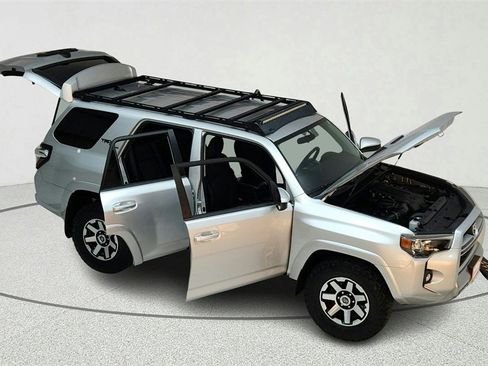 Used 2018 Toyota 4Runner TRD Off-Road image 20