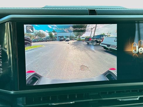 New 2026 Jeep Gladiator Rubicon w/ Dual Top Group image 14