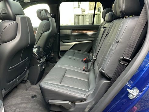 New 2026 Cadillac Vistiq Sport image 15